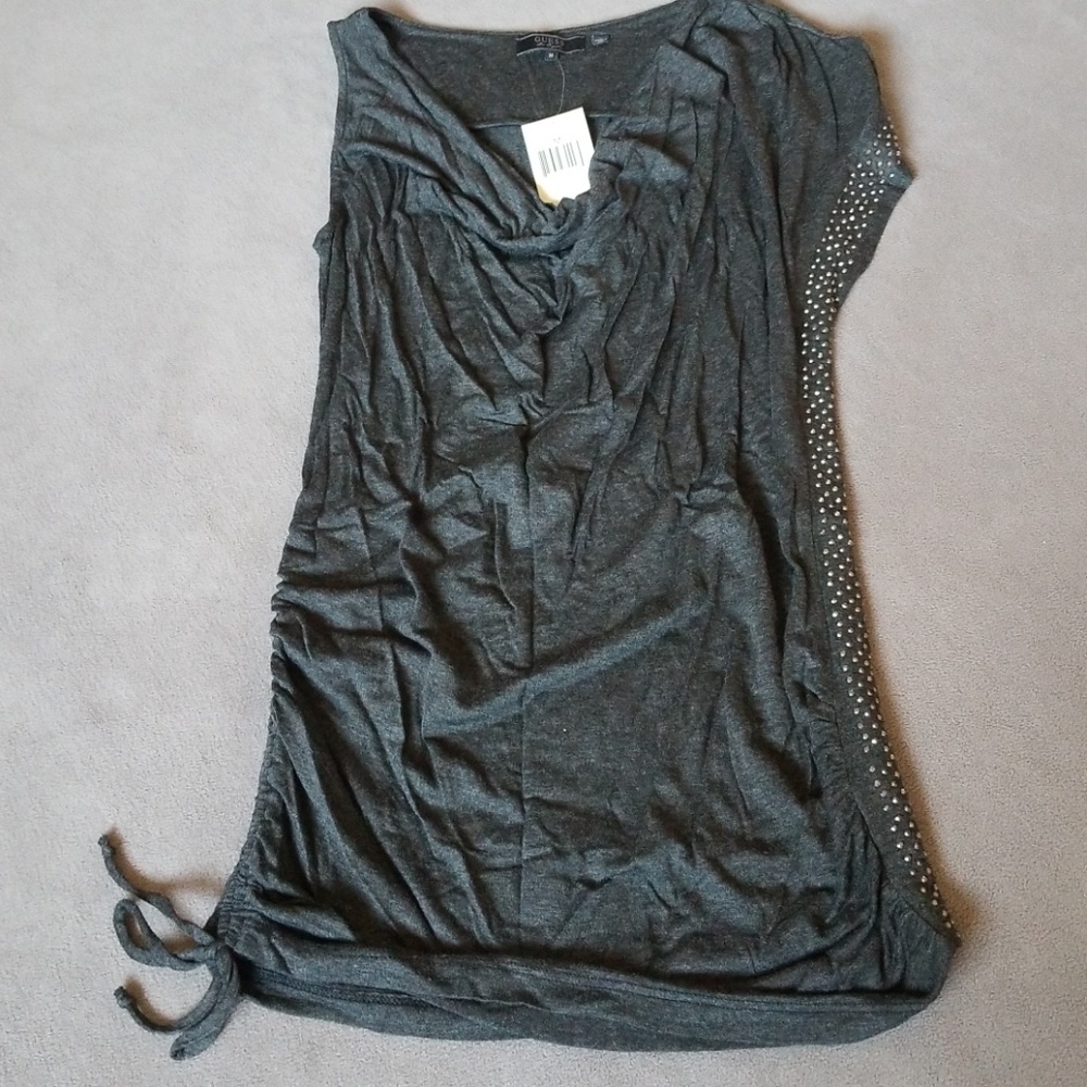 Guess top